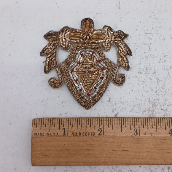 Vintage Gold Bullion Red Floss Metallic Shield Crown Coat of Arms Cres Patch - Picture 7 of 8